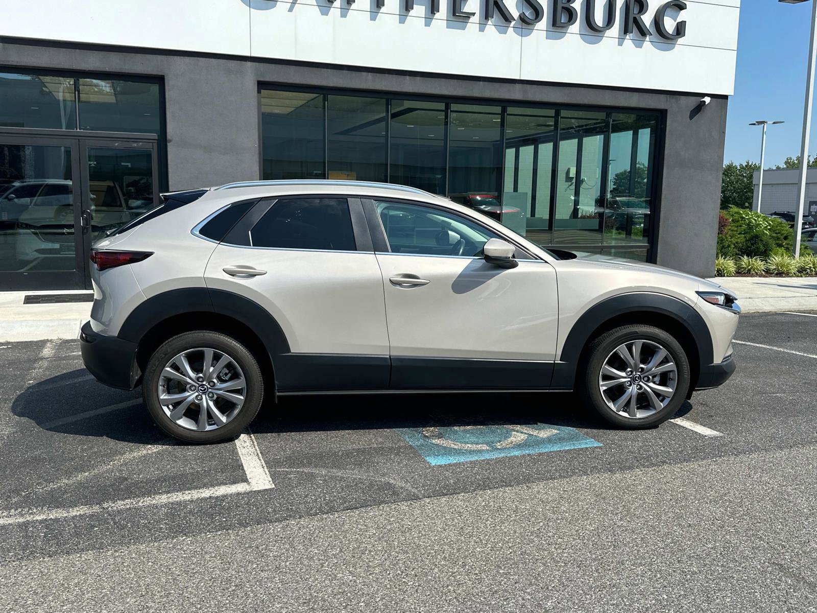 Certified 2022 MAZDA CX-30 AWD 2.5 S w/ Select Package image 2