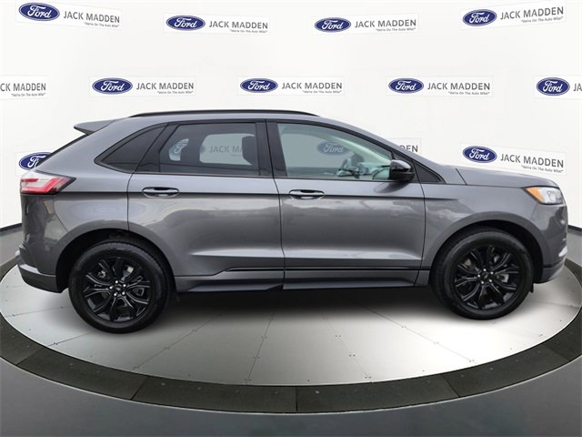 Certified 2022 Ford Edge SE w/ Black Appearance Package image 6