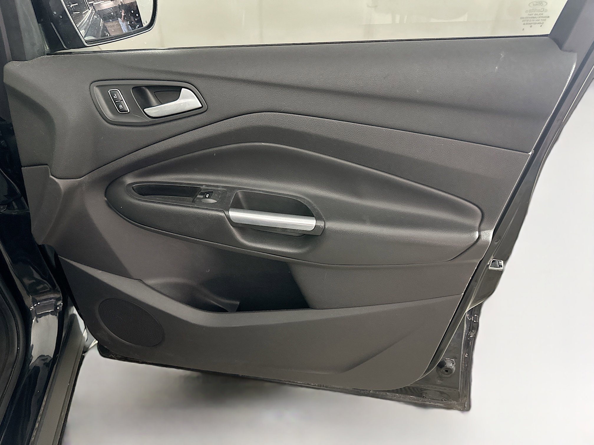 Used 2015 Ford Escape SE w/ Equipment Group 201A image 29