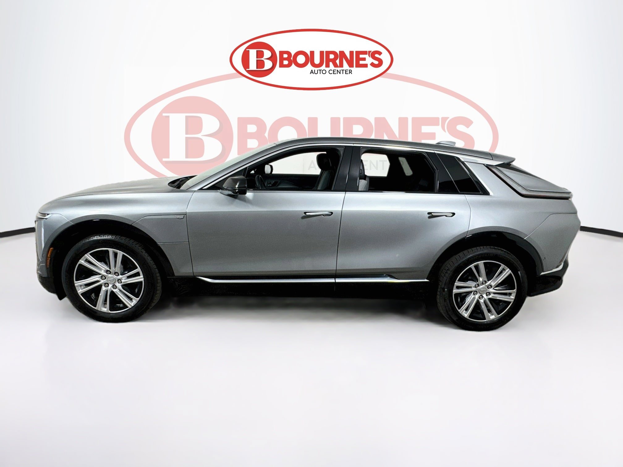 Used 2024 Cadillac Lyriq Tech w/ Driver Assist Package AWD/4WD image 8