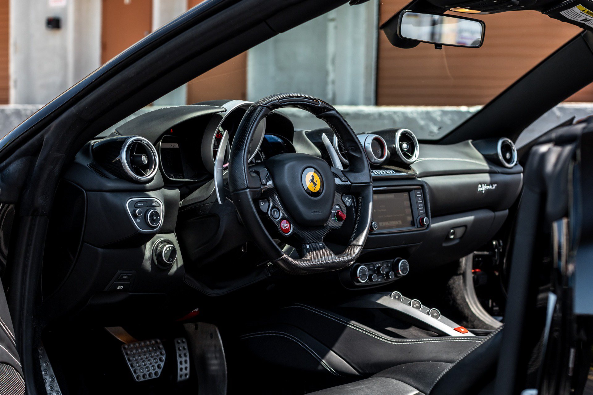 Used 2017 Ferrari California T RWD image 2
