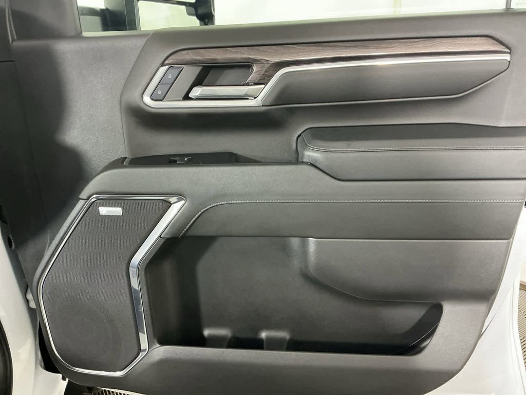 Used 2024 Chevrolet Silverado 2500 LTZ w/ LTZ Convenience Package image 20