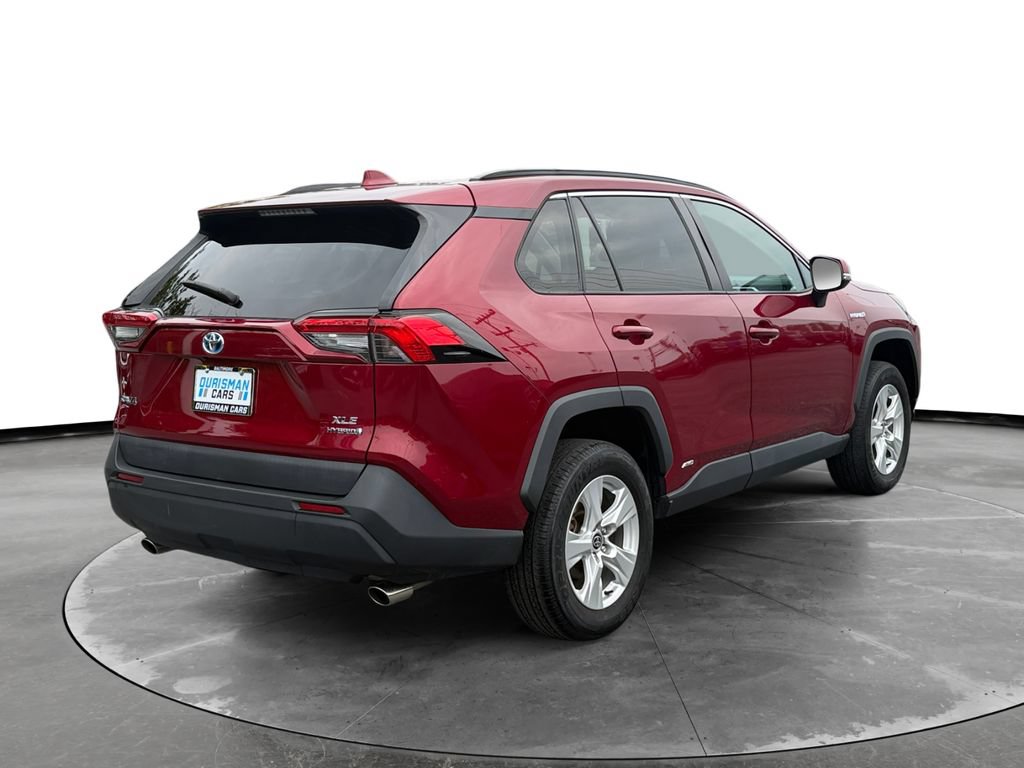 Used 2021 Toyota RAV4 XLE w/ Convenience Package AWD/4WD image 6