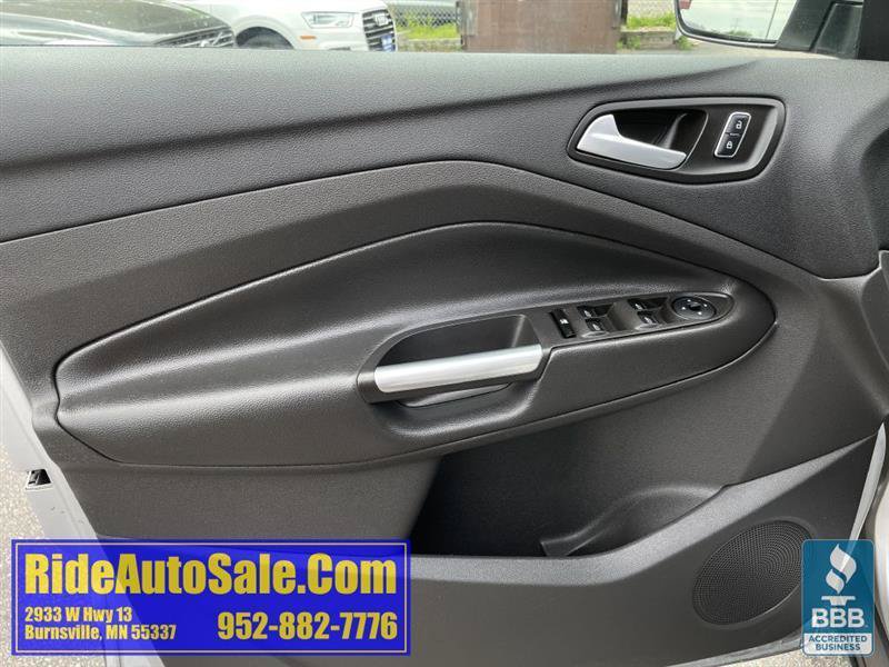Used 2016 Ford Escape SE w/ Equipment Group 201A AWD/4WD image 9