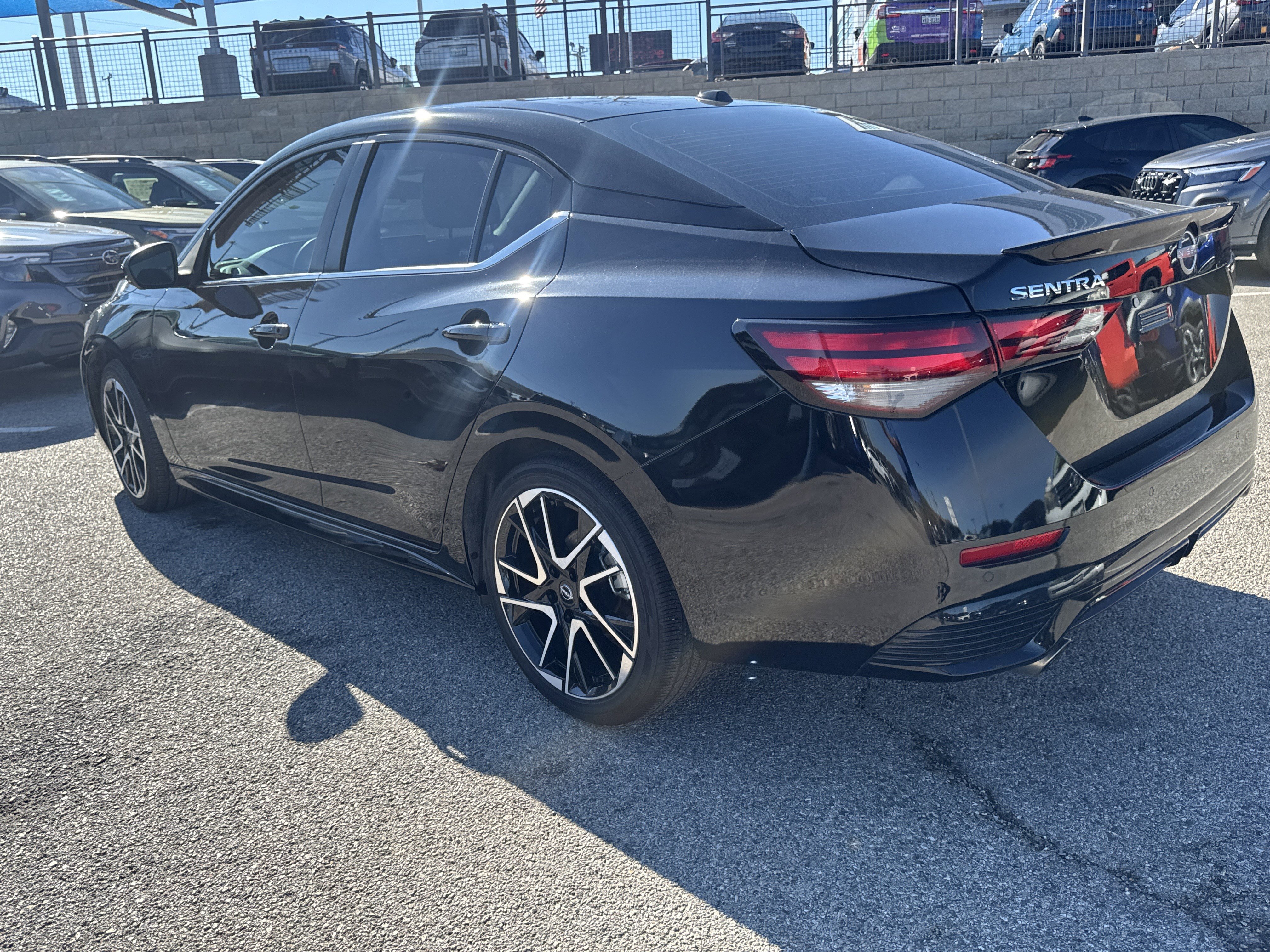 Used 2024 Nissan Sentra SR w/ SR Premium Package image 5