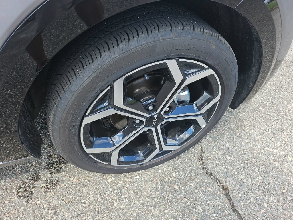 Used 2025 Kia Niro EX Touring FWD image 22