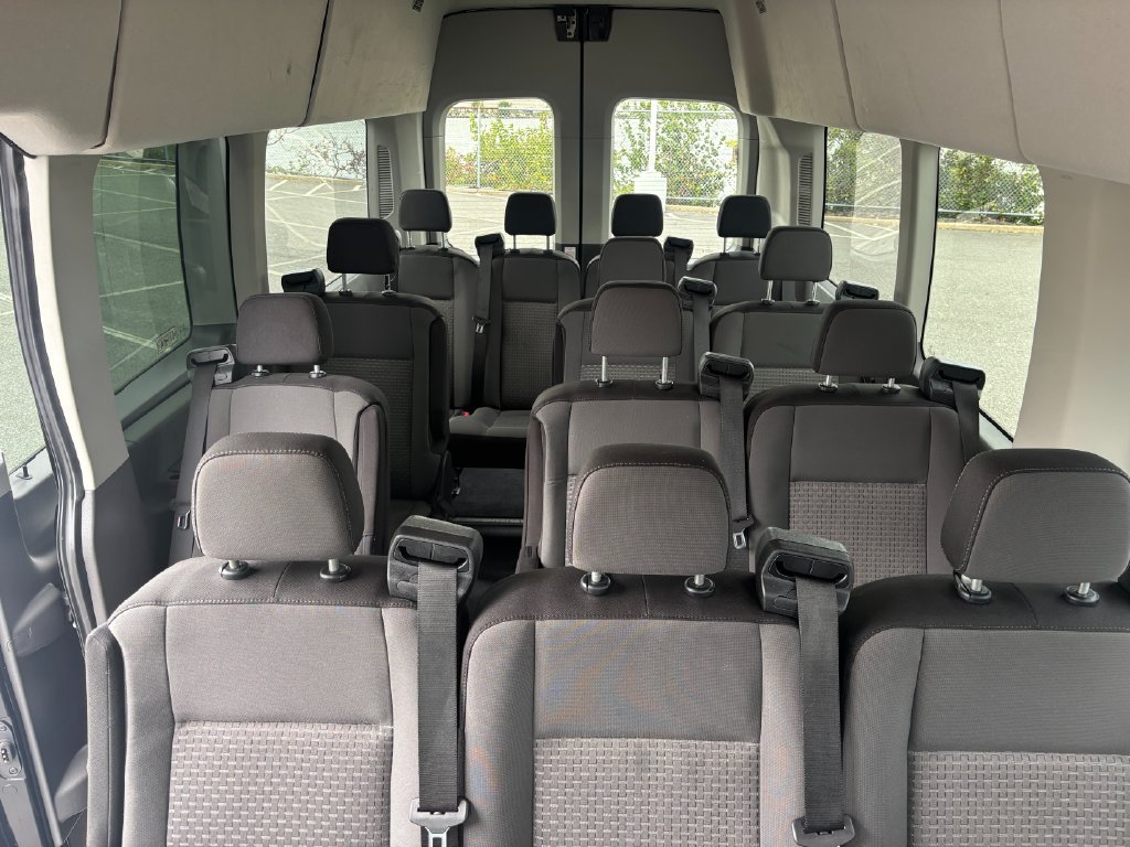 Used 2023 Ford Transit 350 XLT RWD image 32