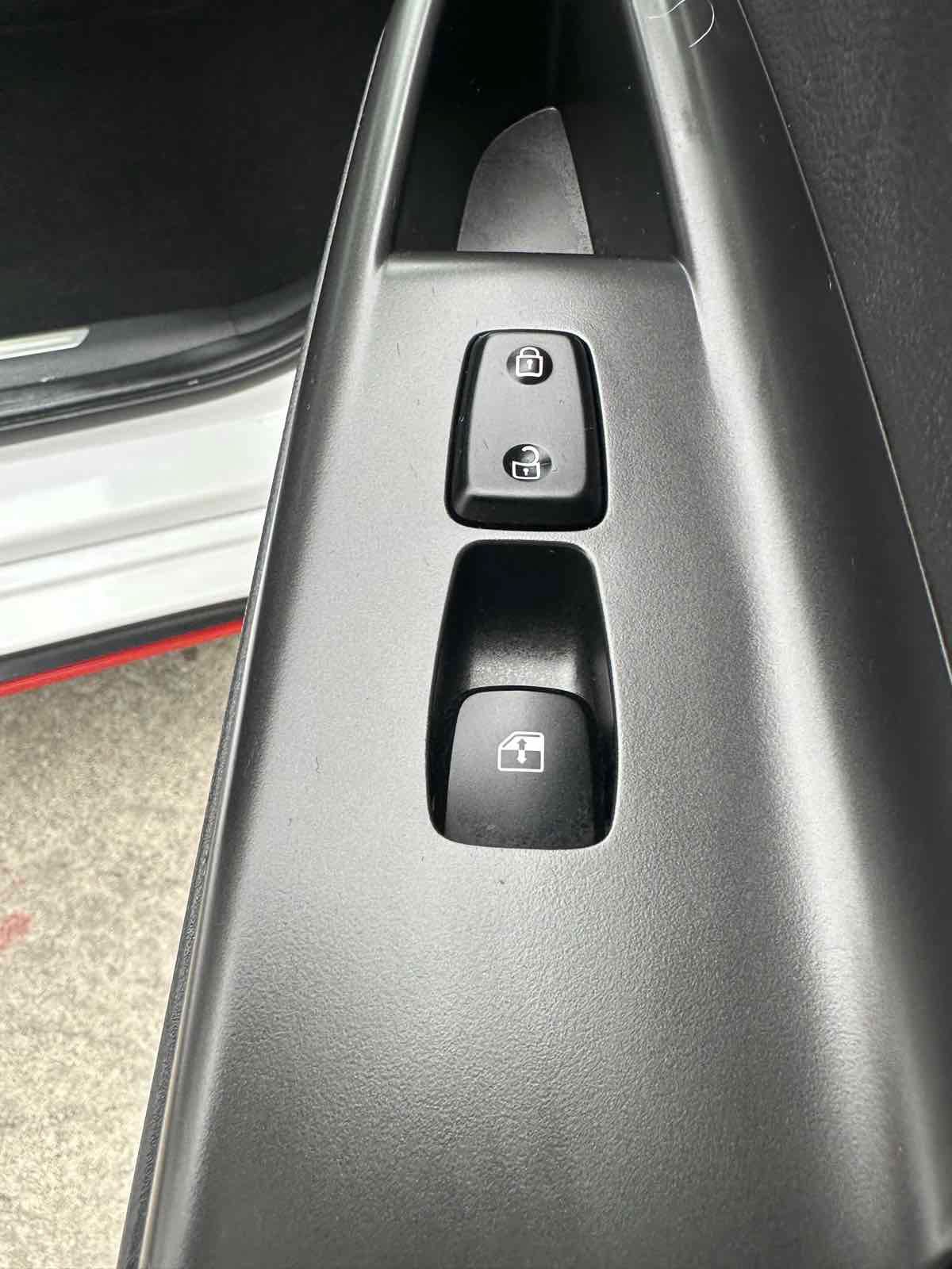 Used 2022 Hyundai Kona N w/ Cargo Package FWD image 32