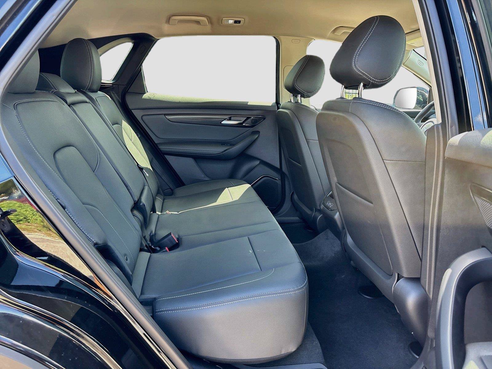 New 2027 VinFast VF 8 Eco AWD/4WD image 26