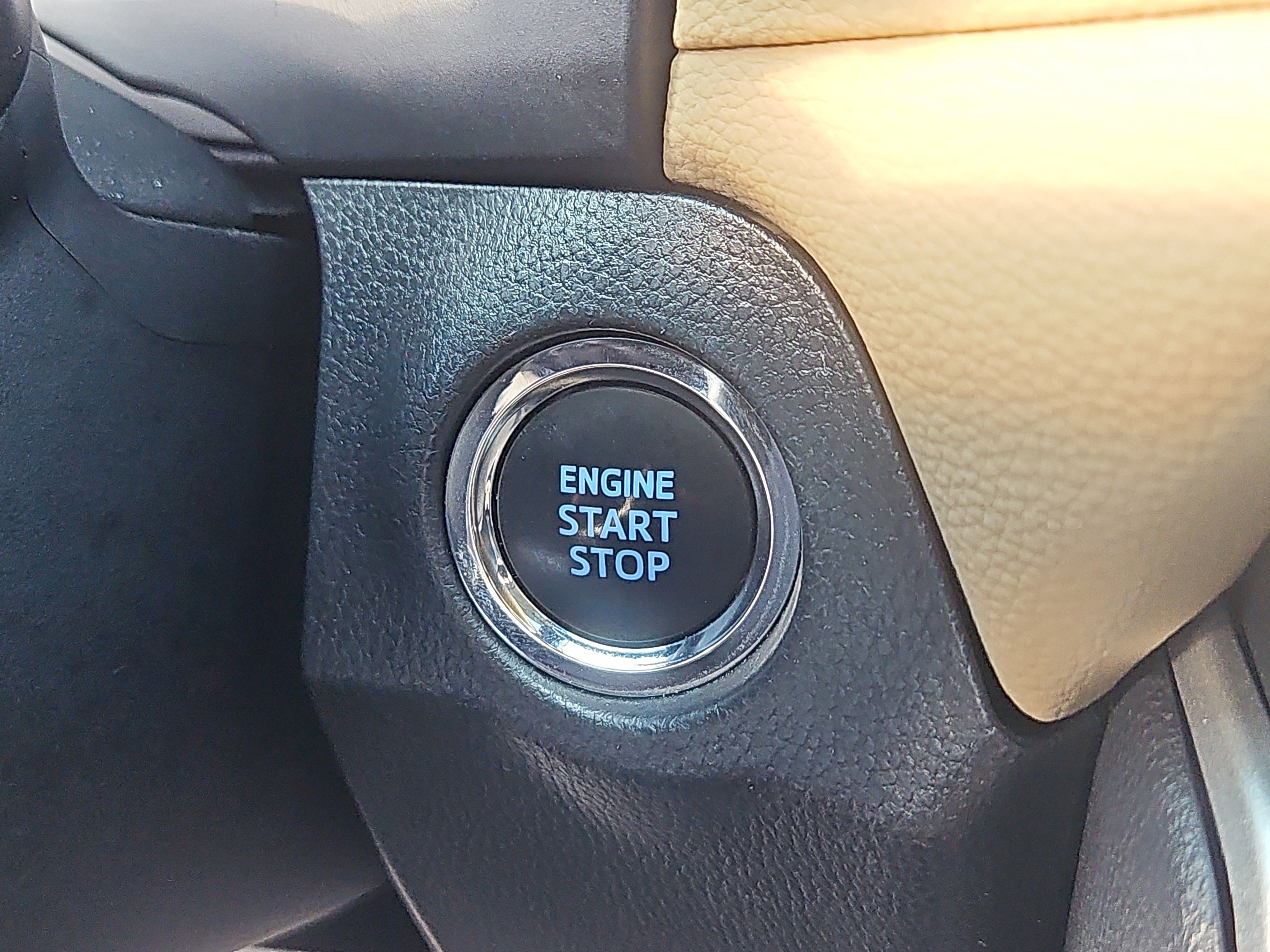 Used 2022 Toyota RAV4 XLE w/ Convenience Package image 15