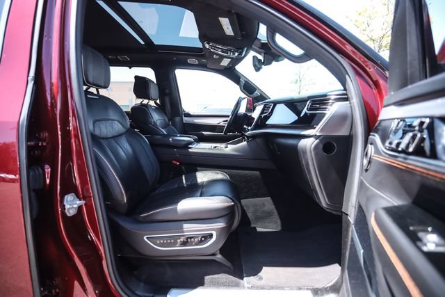 Used 2022 Jeep Grand Wagoneer Series III w/ Flexible Seating Group AWD/4WD image 80