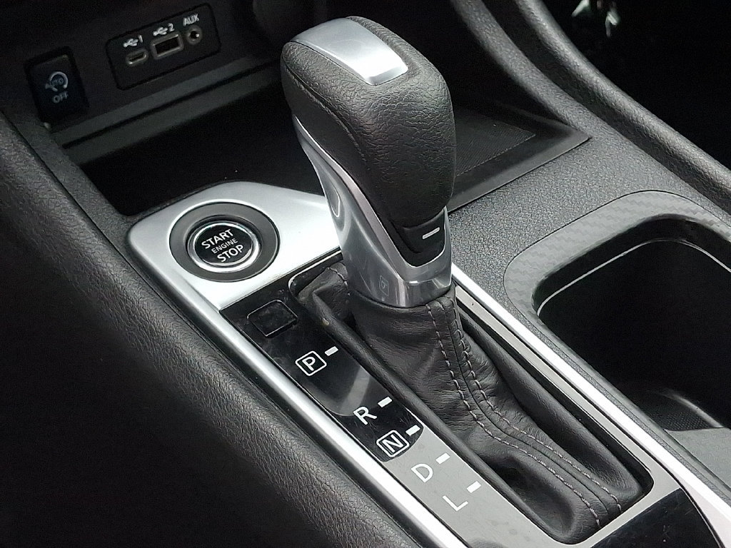 Used 2025 Nissan Sentra SV w/ All-Weather Package FWD image 15