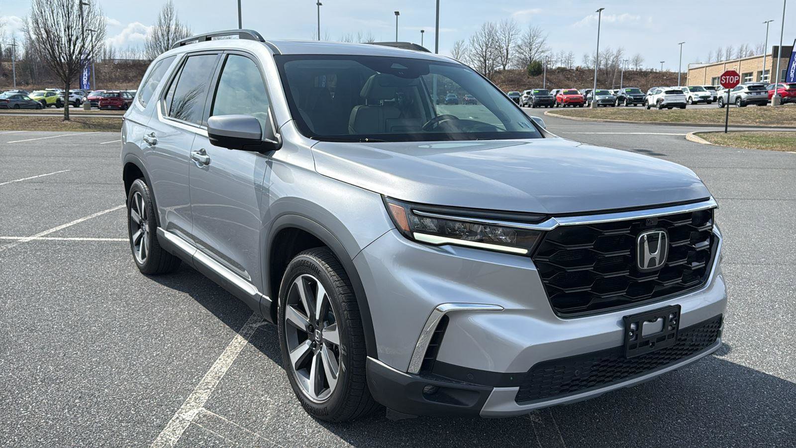 Used 2023 Honda Pilot Elite image 1