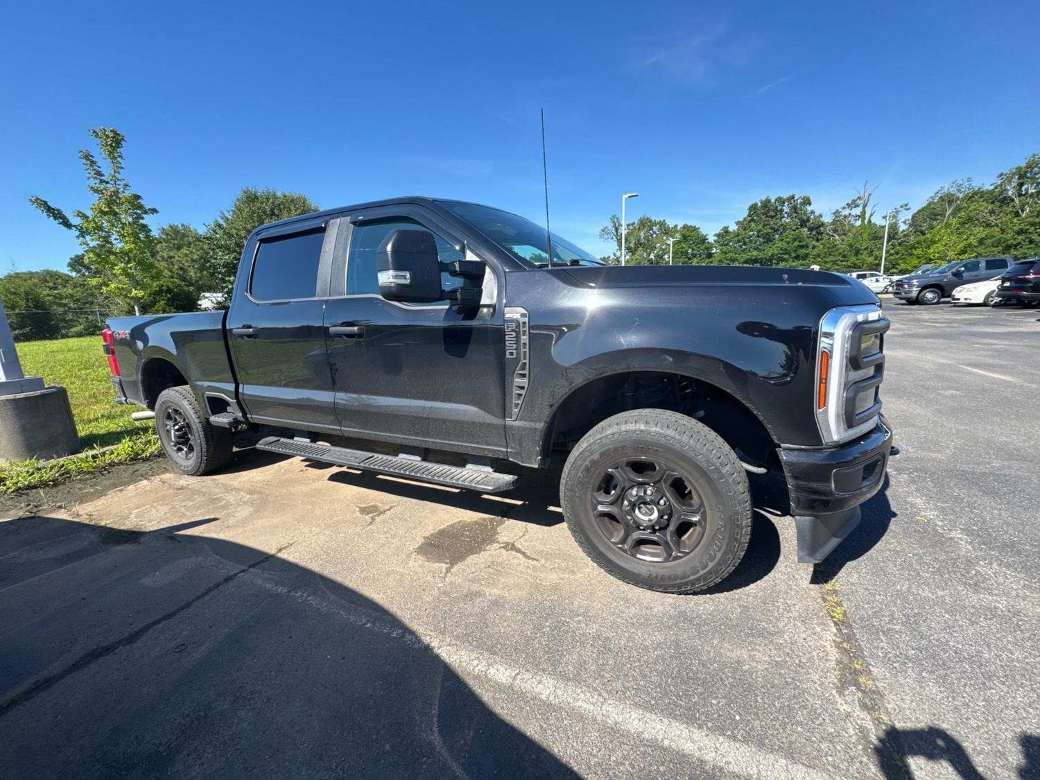 Used 2024 Ford F250 XL w/ STX Appearance Package AWD/4WD image 5