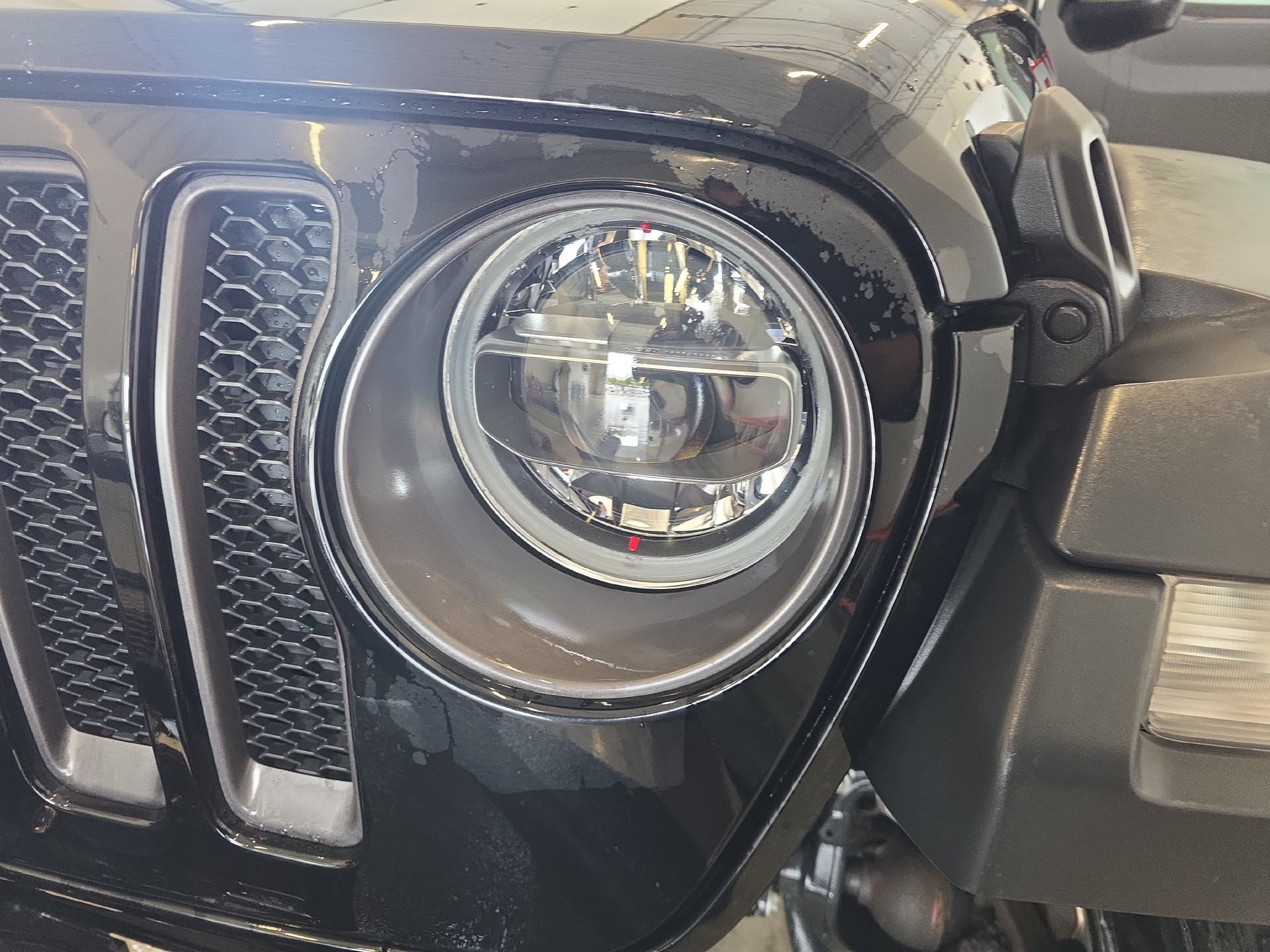 Used 2018 Jeep Wrangler Rubicon AWD/4WD image 28