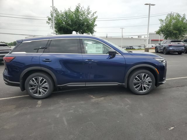 New 2027 INFINITI QX60 Luxe w/ Family Package AWD/4WD image 8