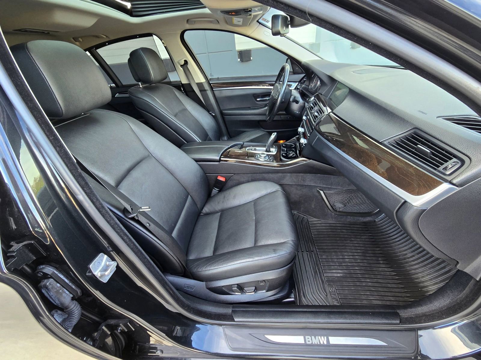 Used 2011 BMW 528i Sedan image 19