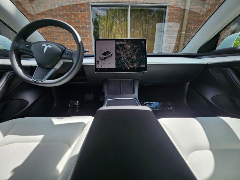 Used 2023 Tesla Model 3 Standard Range RWD image 37