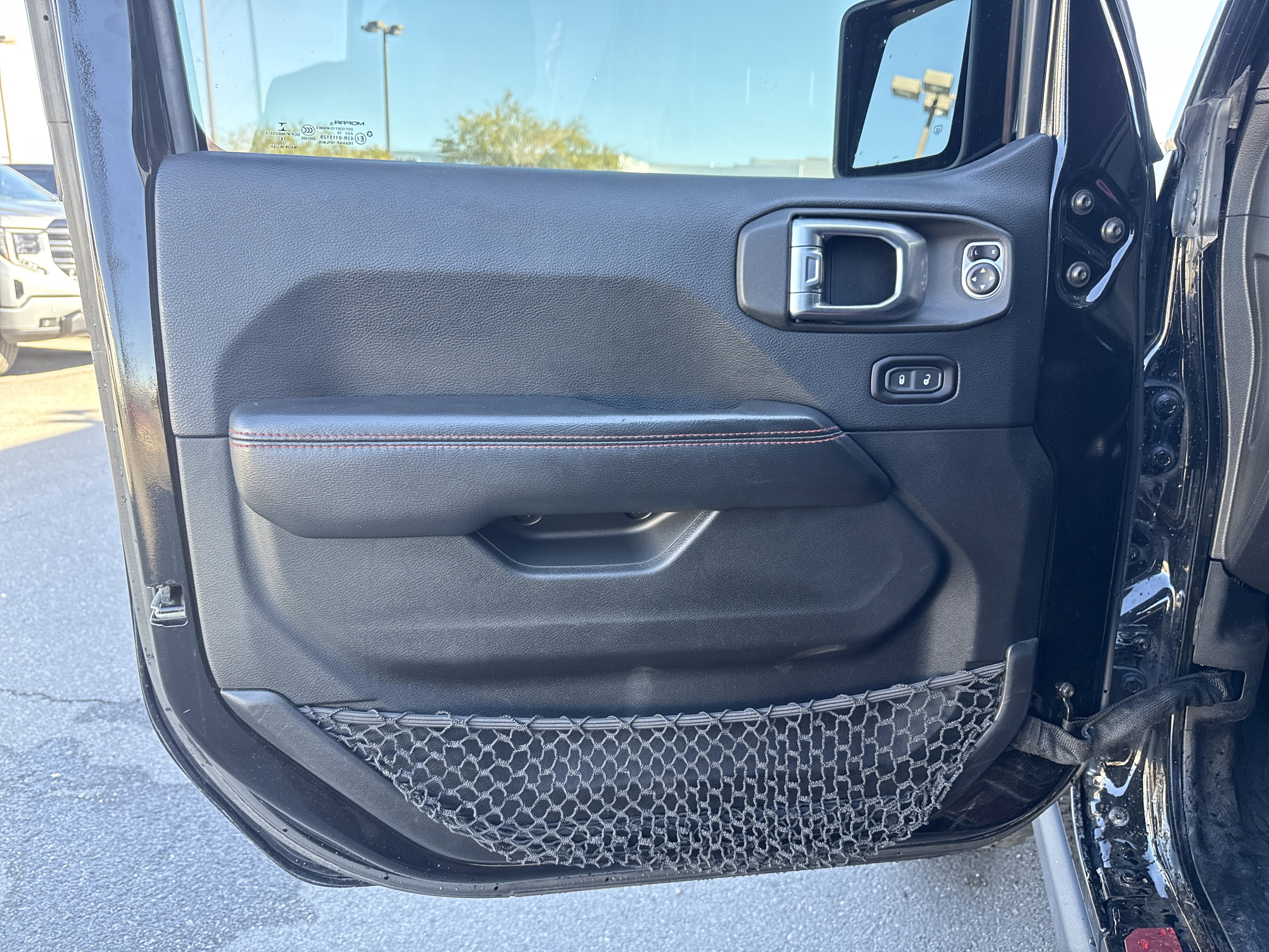 Used 2018 Jeep Wrangler Unlimited Rubicon image 23