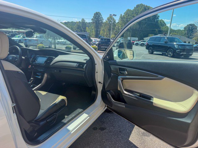 Used 2017 Honda Accord EX-L image 17