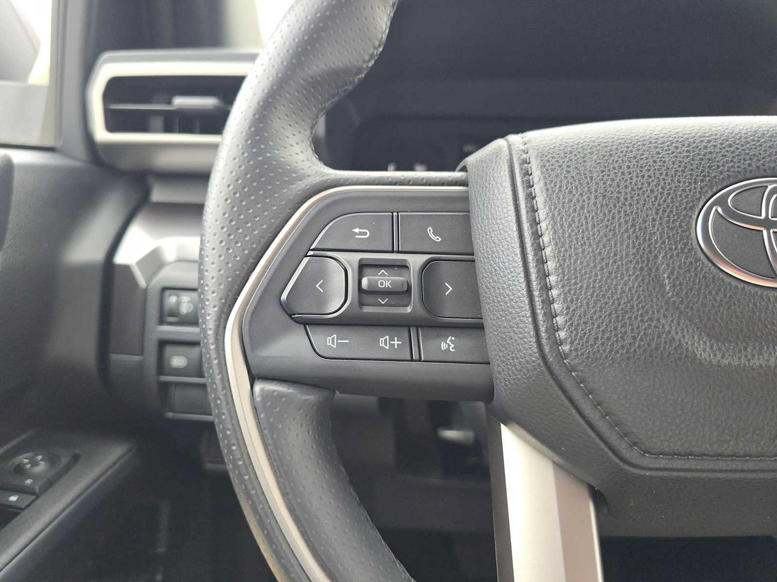 Certified 2026 Toyota 4Runner SR5 RWD image 31