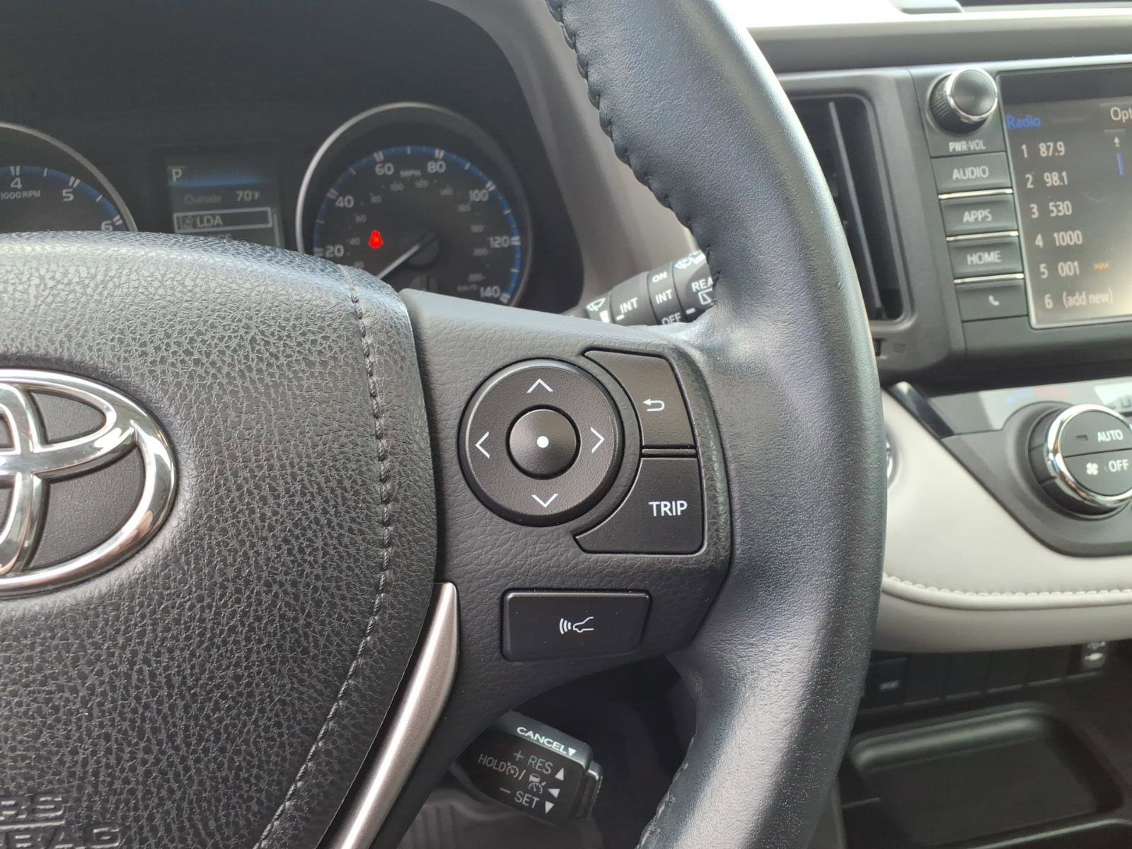 Used 2018 Toyota RAV4 XLE image 16