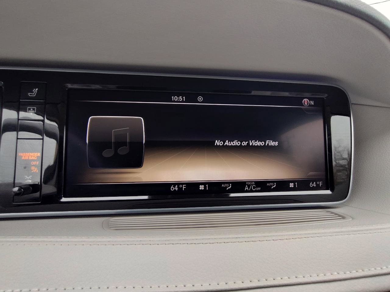Used 2014 Mercedes-Benz S 550 Sedan image 25