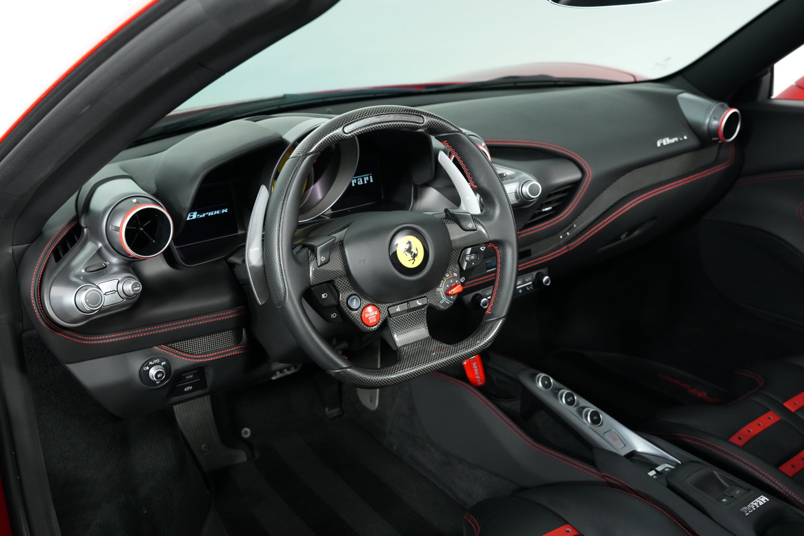 Used 2022 Ferrari F8 Spider RWD image 31