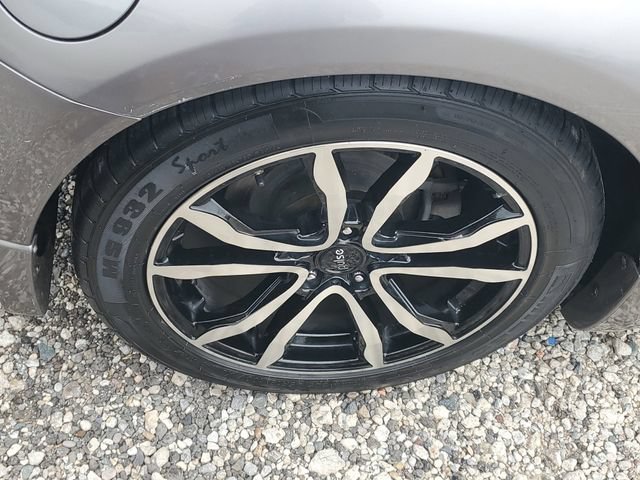 Used 2007 Nissan 350Z Touring RWD image 5