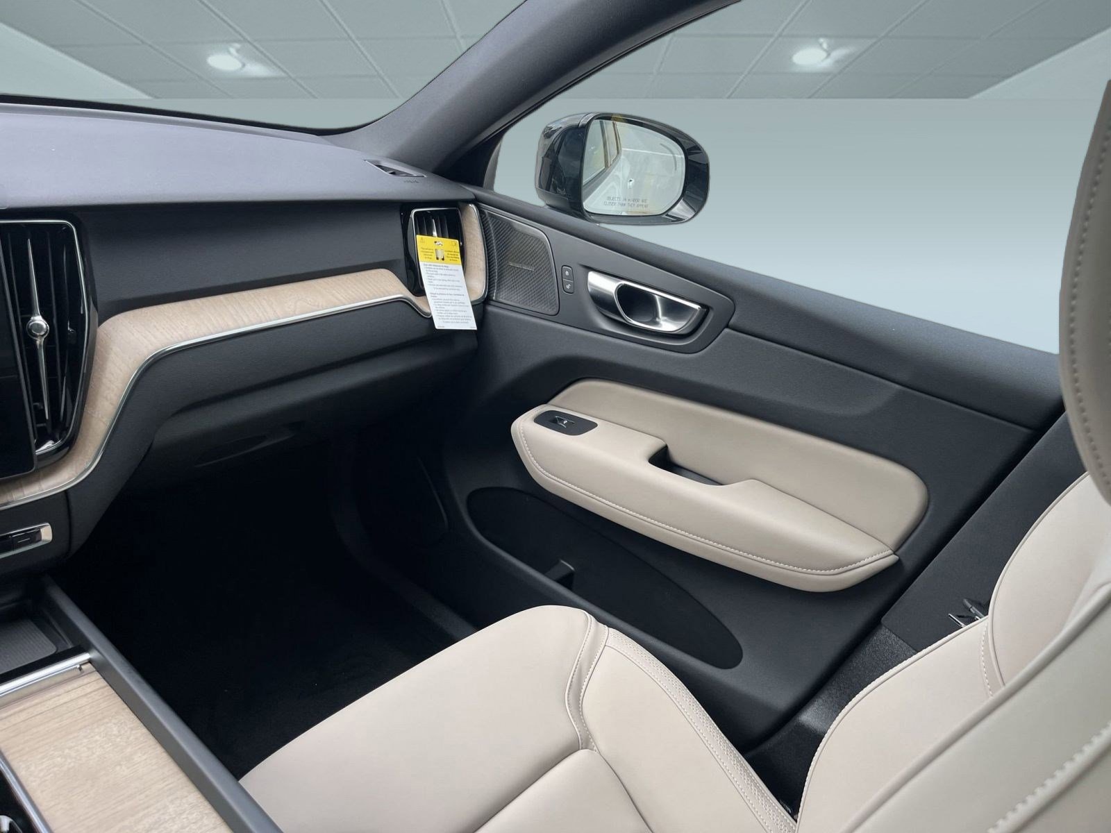 New 2026 Volvo XC60 B5 Plus w/ Protection Package Premier image 26