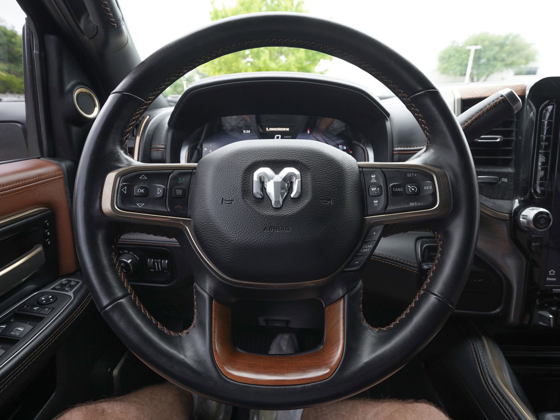 Used 2024 RAM 2500 Limited w/ Safety Group image 18