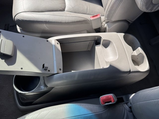 Used 2005 Toyota Sienna XLE image 11