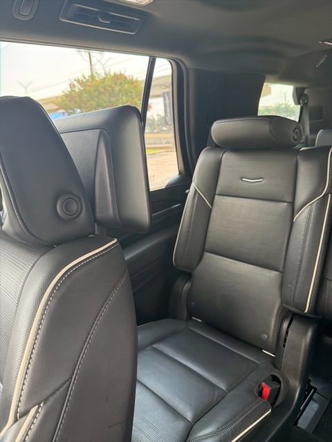 Used 2021 Cadillac Escalade Premium Luxury RWD image 11