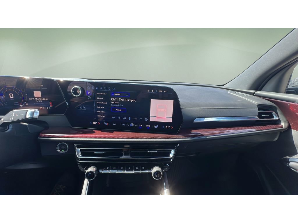 Certified 2025 Chevrolet Traverse Z71 w/ Driver Confidence Package image 17