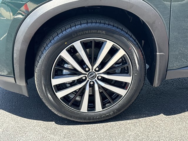Certified 2025 Nissan Pathfinder Platinum w/ Cargo Package FWD image 18
