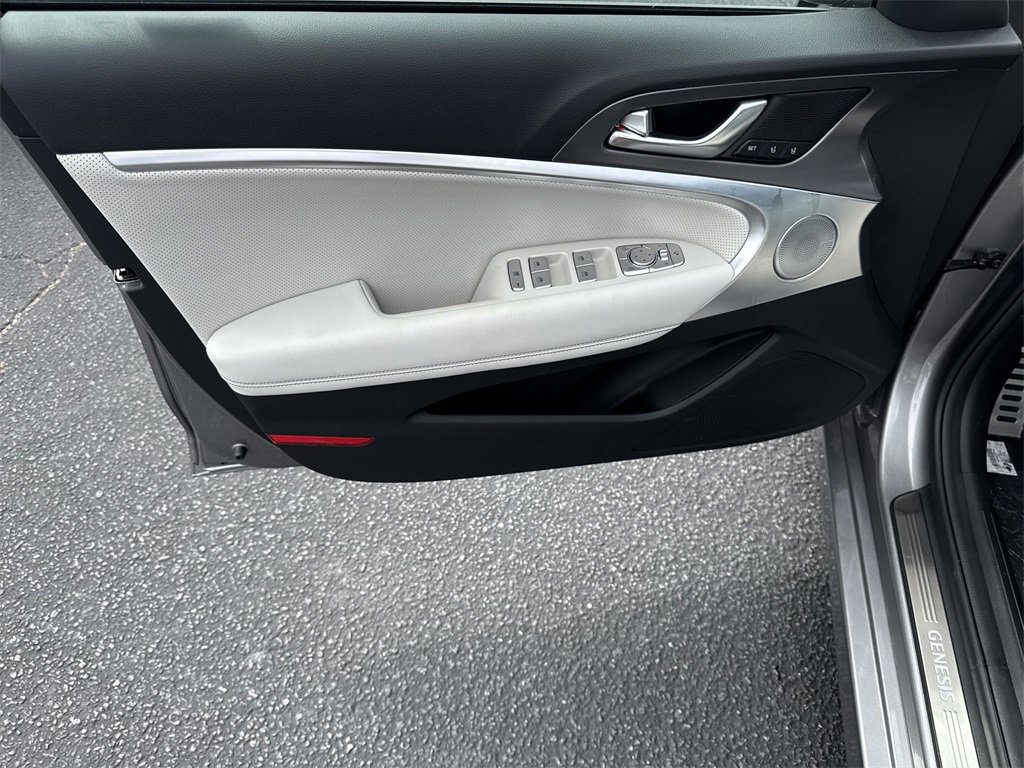 New 2025 Genesis G70 2.5T w/ Sport Prestige Package image 13