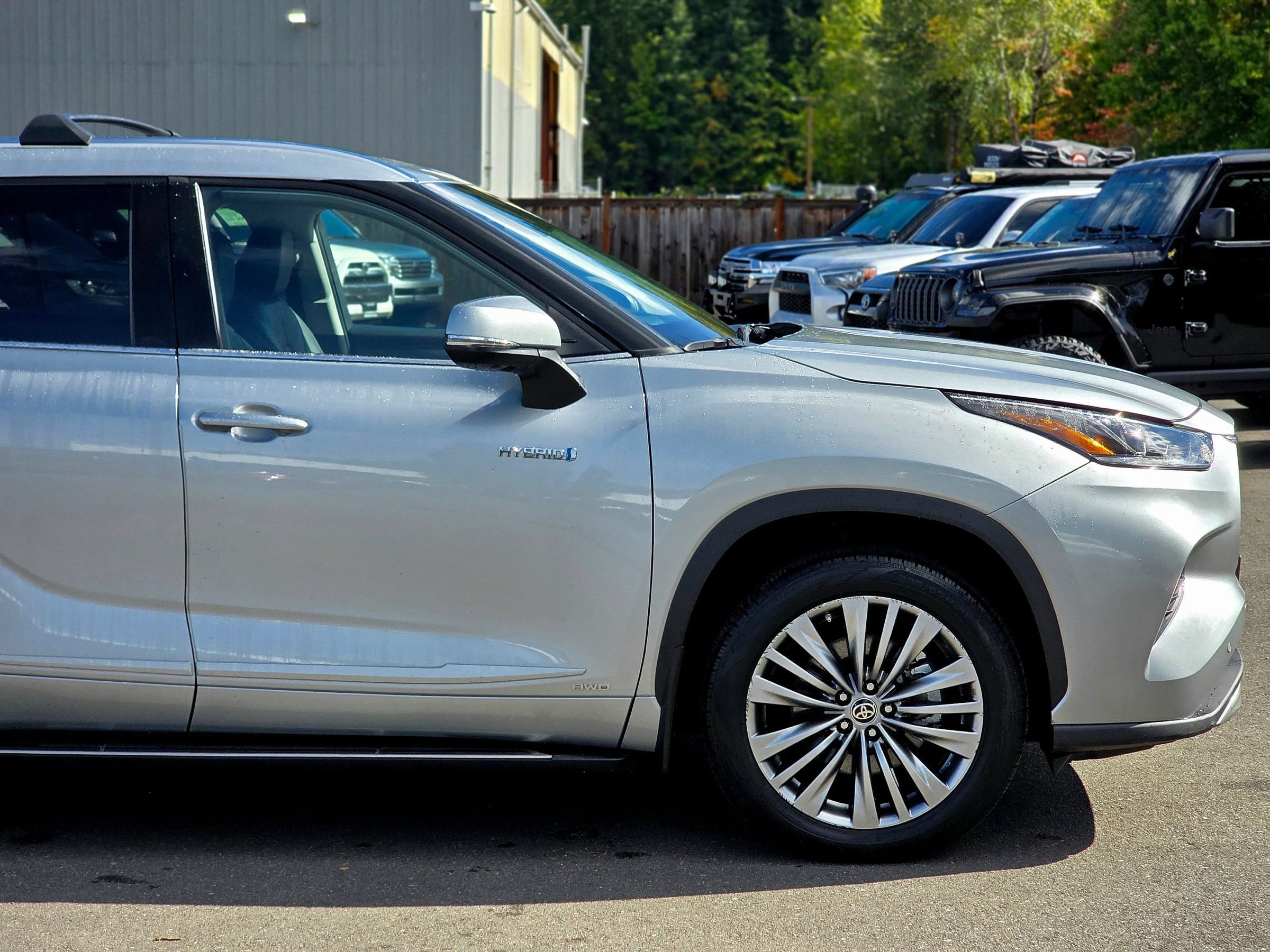 Used 2021 Toyota Highlander Platinum AWD/4WD image 14