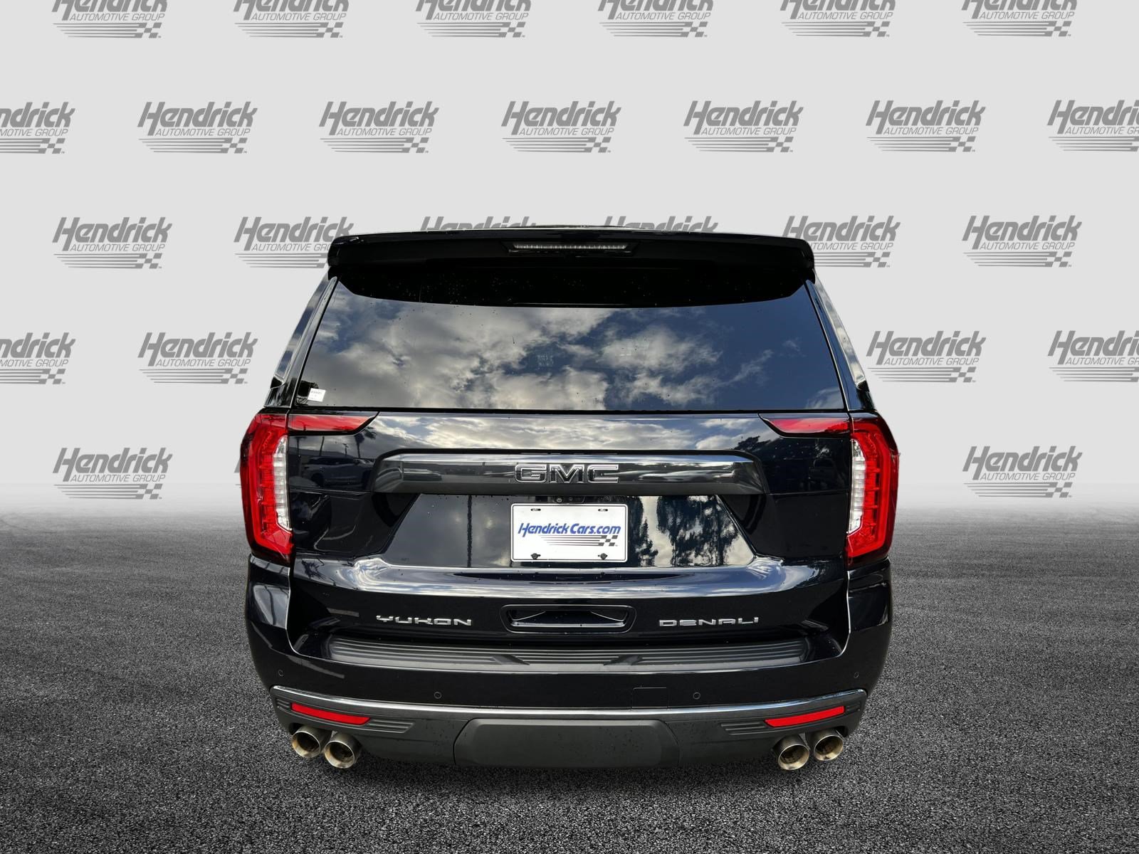 Used 2023 GMC Yukon Denali Ultimate AWD/4WD image 8