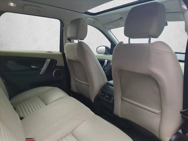 Used 2023 Land Rover Discovery Sport SE AWD/4WD image 27