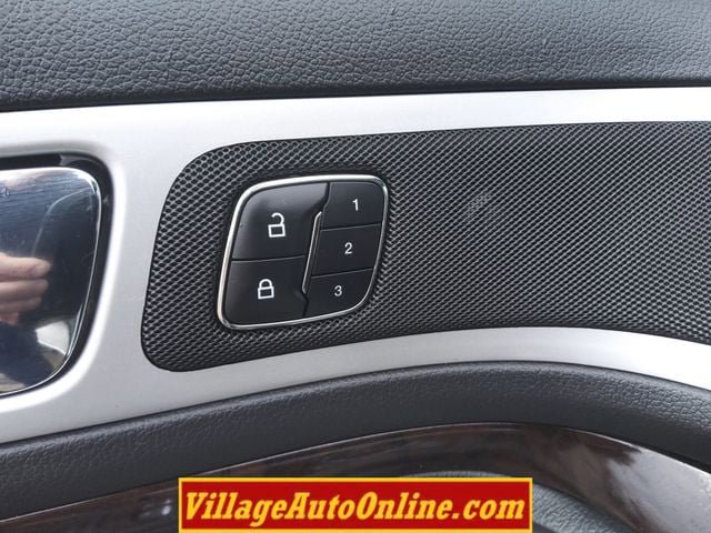 Used 2015 Ford Explorer Limited w/ Equipment Group 301A AWD/4WD image 15