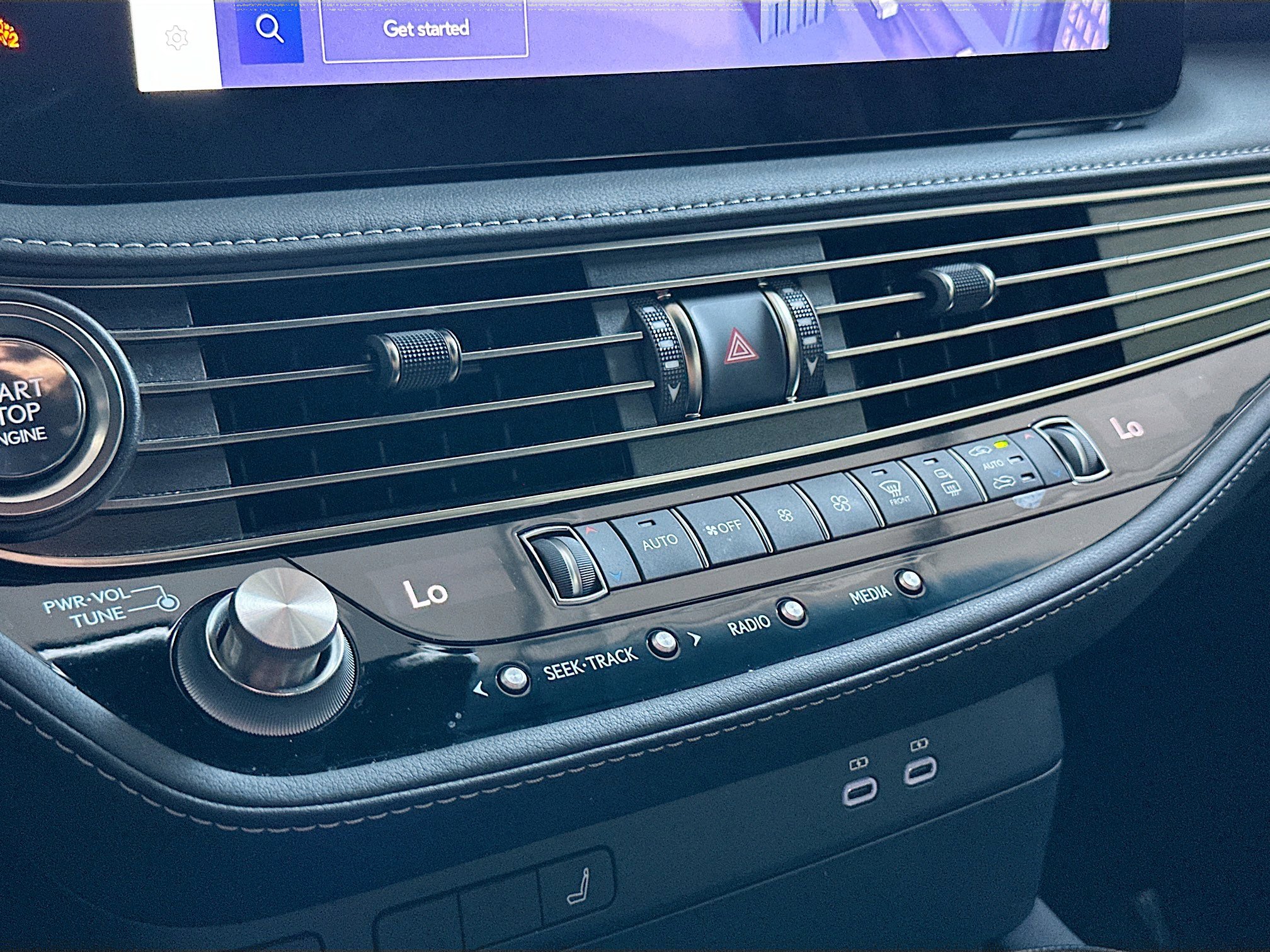 Used 2023 Lexus LS 500 w/ Accessory Package (Z2) RWD image 14