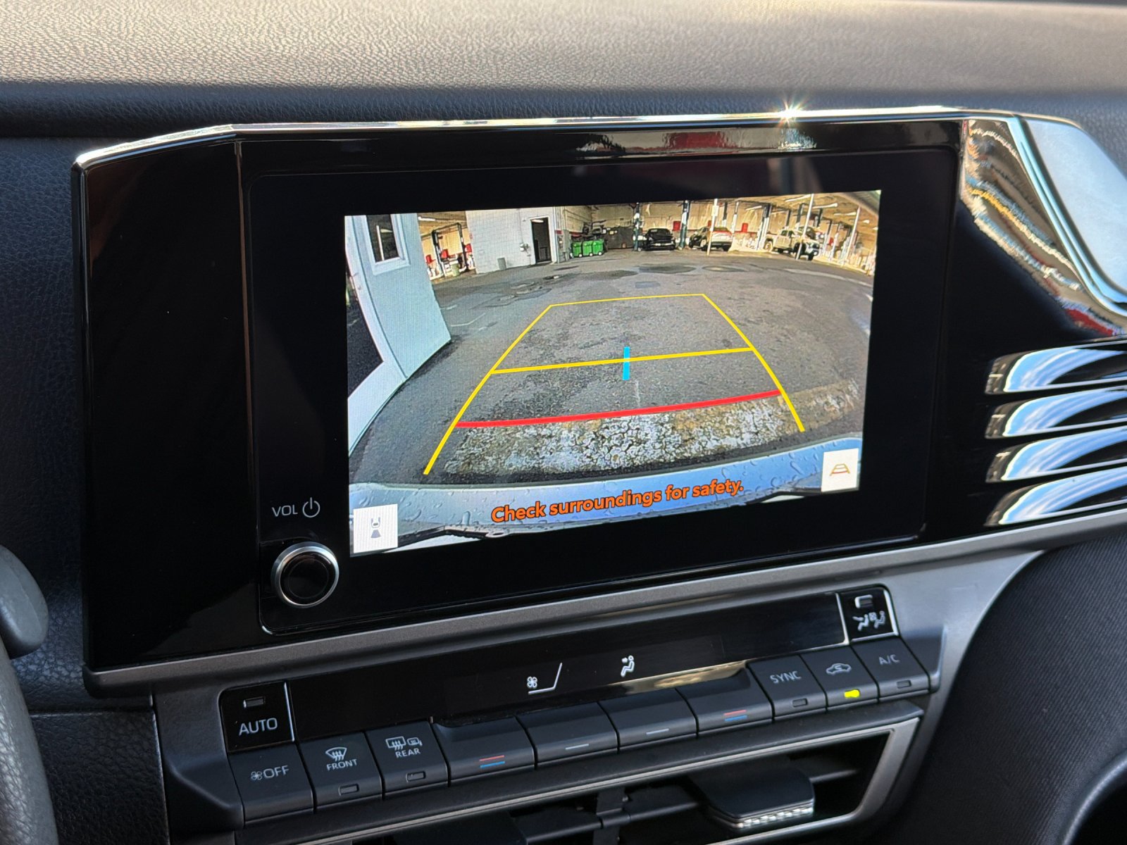Used 2025 Toyota Camry LE FWD image 16
