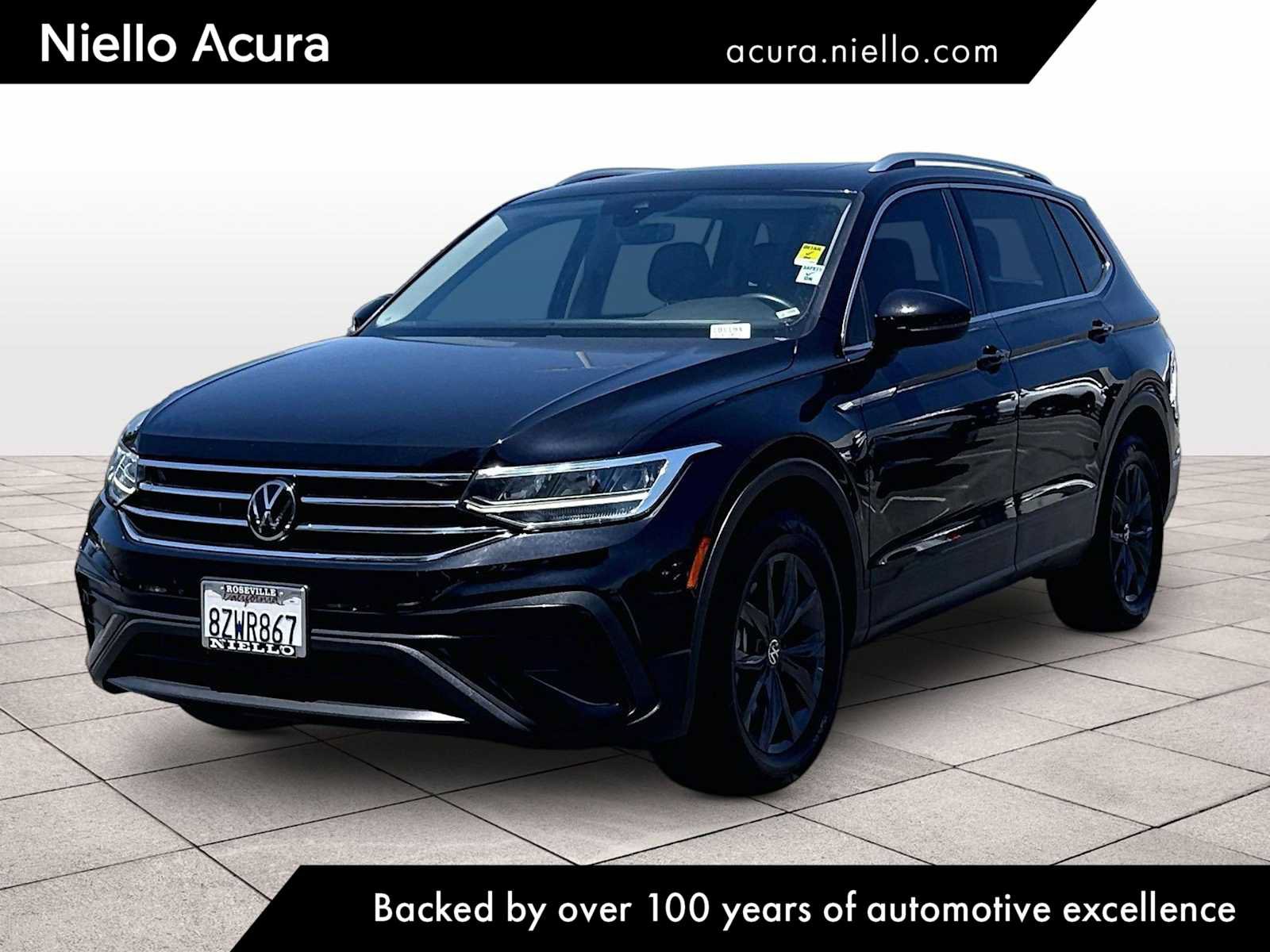 Used 2022 Volkswagen Tiguan SE AWD/4WD image 1