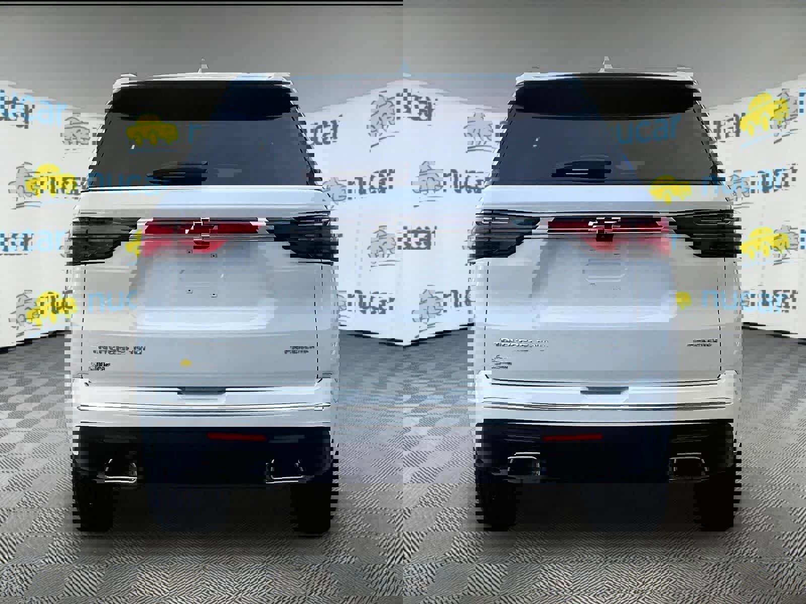 Used 2023 Chevrolet Traverse Premier w/ LPO, Floor Liner Package AWD/4WD image 5