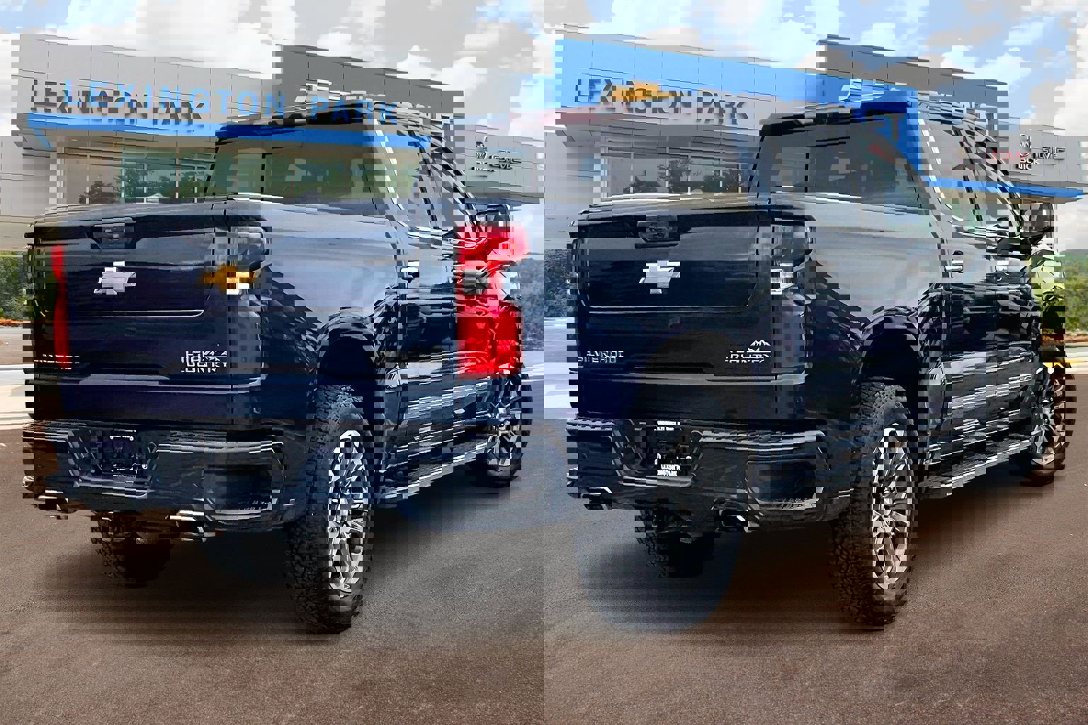 Used 2022 Chevrolet Silverado 1500 High Country image 13