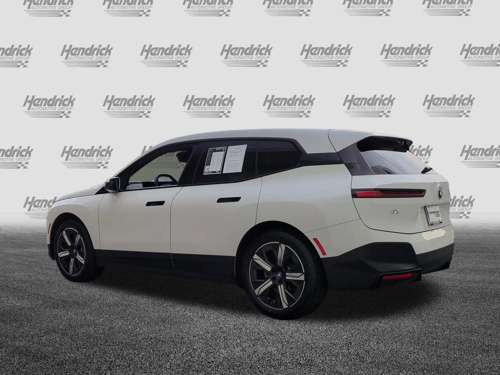 Certified 2022 BMW iX xDrive50 AWD/4WD image 8