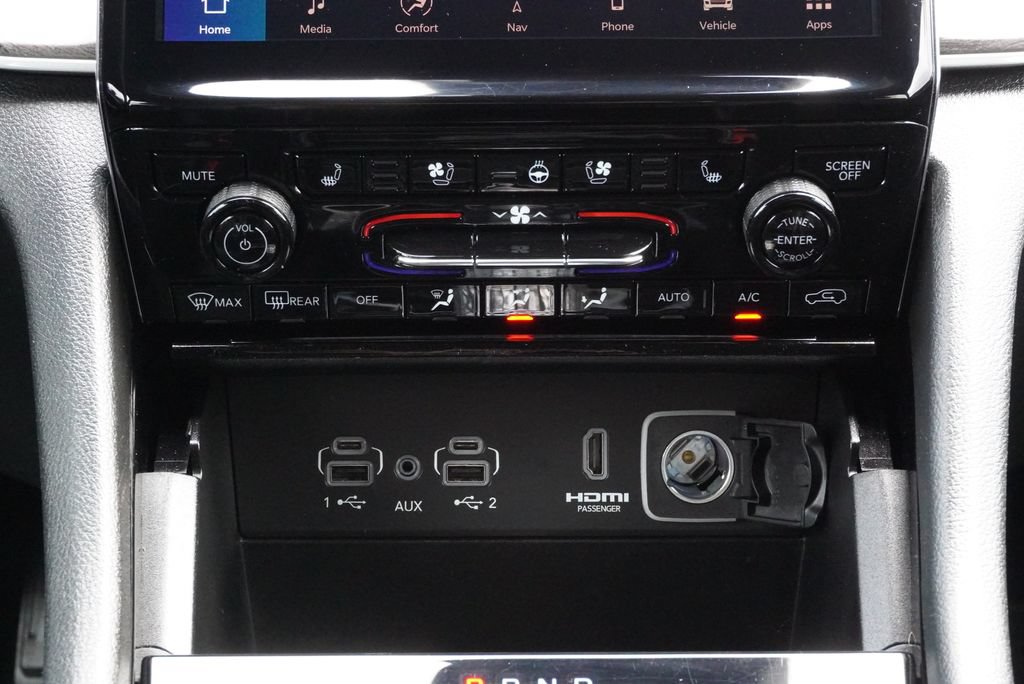 Used 2023 Jeep Grand Cherokee Overland RWD image 15