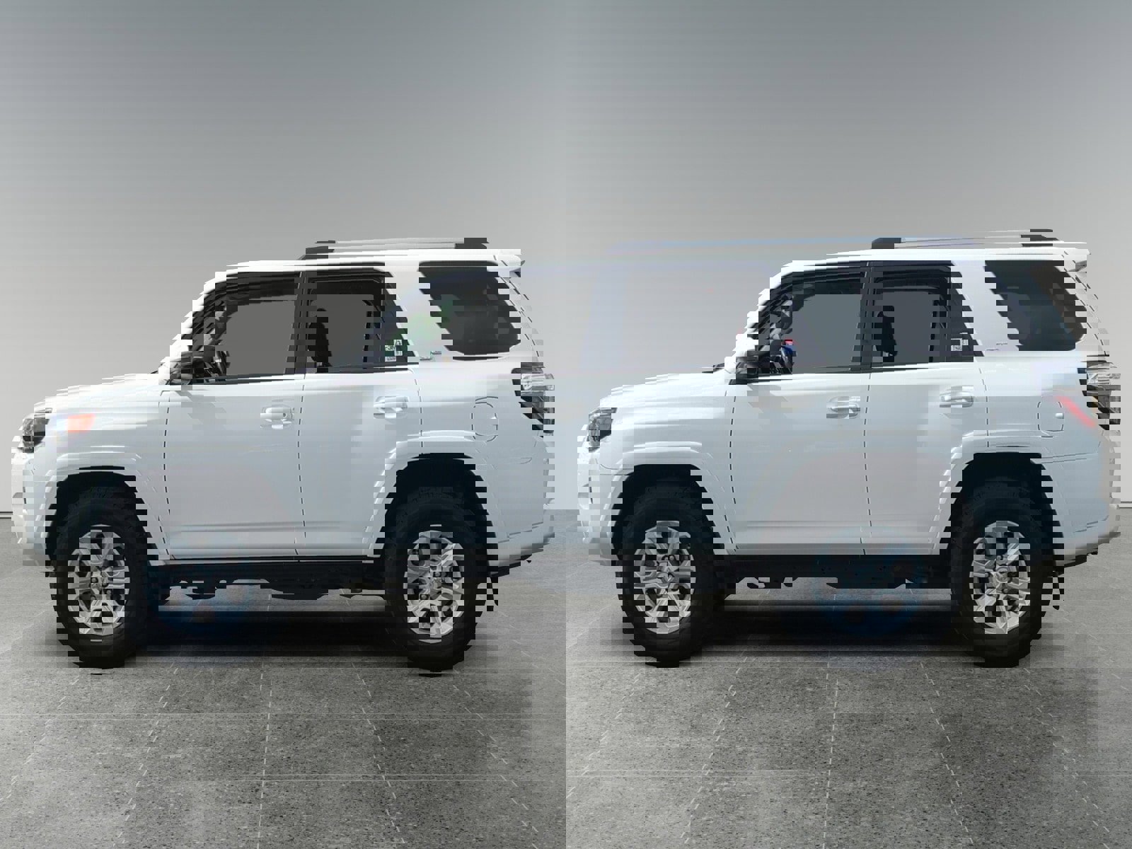 Used 2022 Toyota 4Runner SR5 image 2