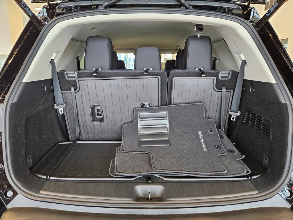 New 2025 Nissan Pathfinder SV w/ Black Appearance Package AWD/4WD image 31