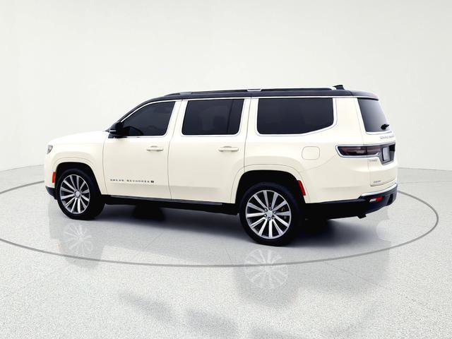 Used 2023 Jeep Grand Wagoneer Series II AWD/4WD image 10